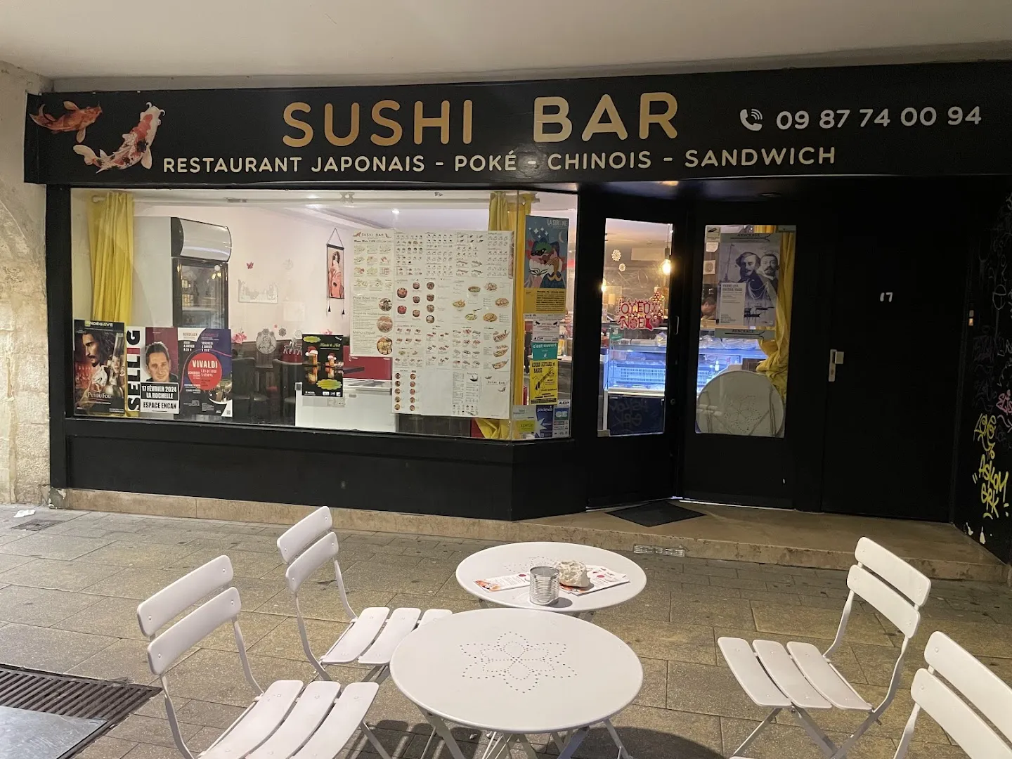 SUSHI BAR